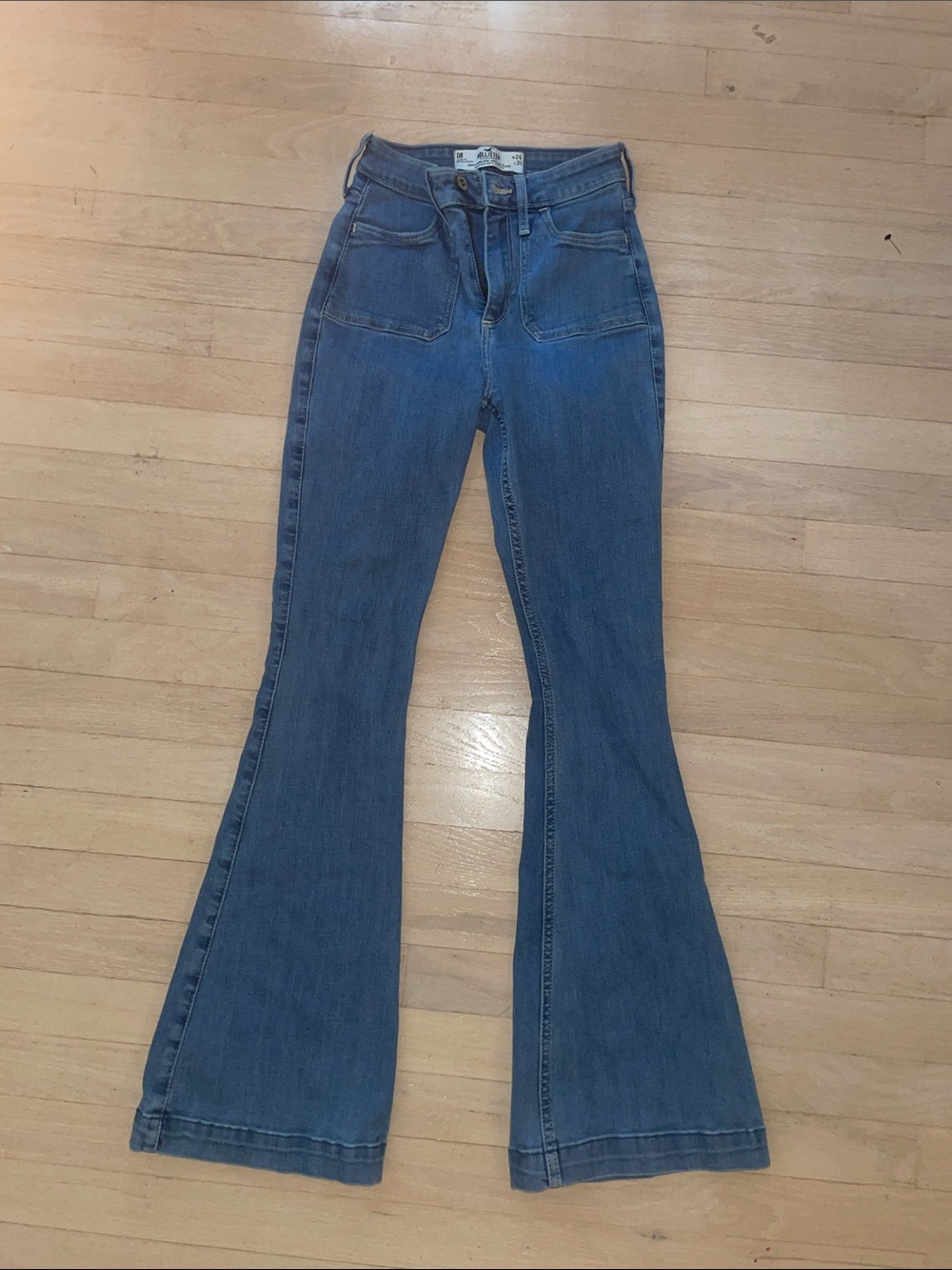 Hollister High-Rise Wide Leg Jeans - Medium Blue
